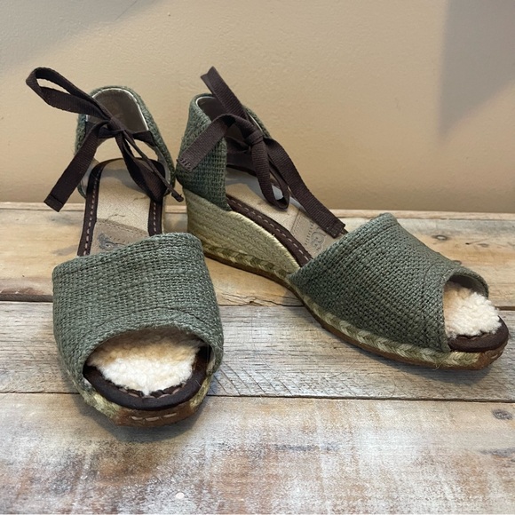 UGG Green and Brown Espadrille Wedges - Picture 13 of 13